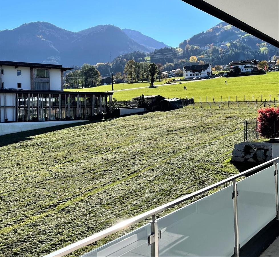 H21 - Modernes Ferienhaus 145Qm, 4Sz, Wellnessbereich Mit Sauna Und Dachterrasse Mit Panoramablick, Kuehlen Und Heizen Mit Geothermie 菲根 外观 照片