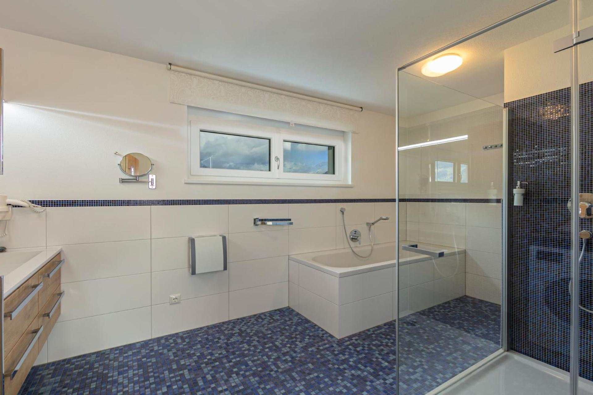 H21 - Modernes Ferienhaus 145Qm, 4Sz, Wellnessbereich Mit Sauna Und Dachterrasse Mit Panoramablick, Kuehlen Und Heizen Mit Geothermie 菲根 外观 照片