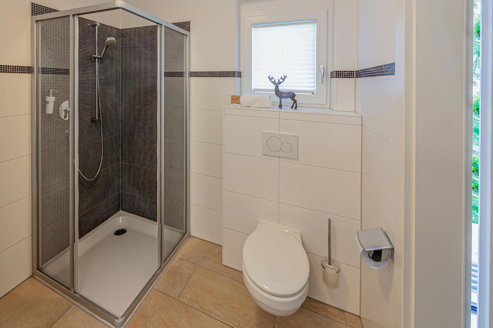 H21 - Modernes Ferienhaus 145Qm, 4Sz, Wellnessbereich Mit Sauna Und Dachterrasse Mit Panoramablick, Kuehlen Und Heizen Mit Geothermie 菲根 外观 照片